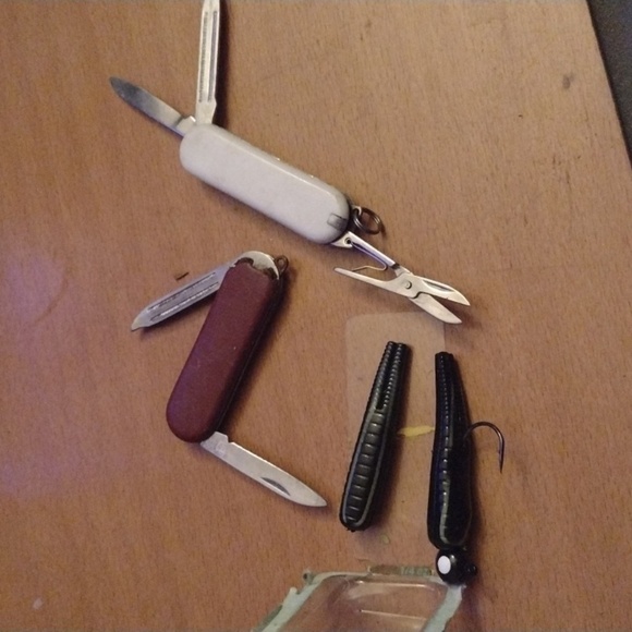 Fishing Lures and Advertising items - Picture 2 of 2